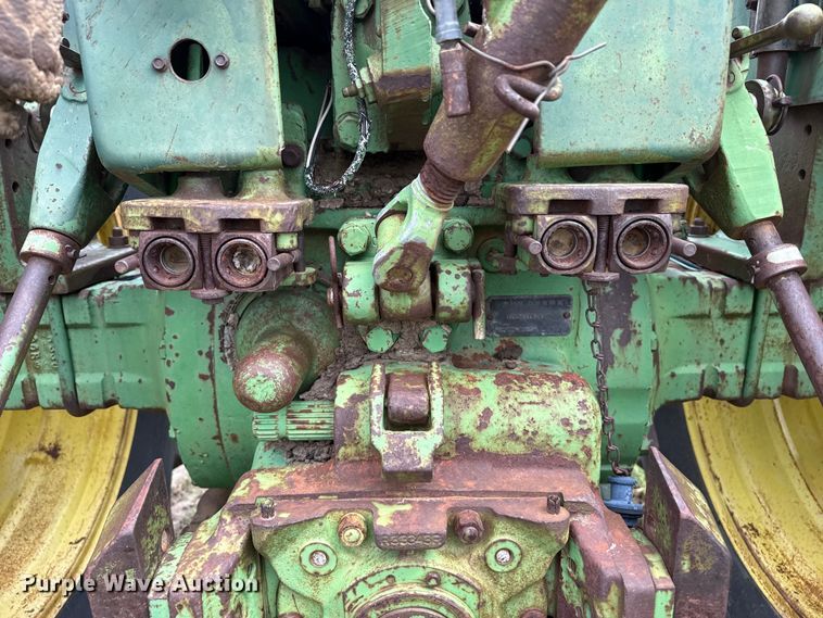 image for item FB6951 John Deere tractor