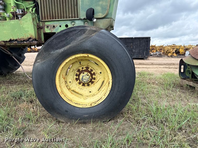 image for item FB6951 John Deere tractor