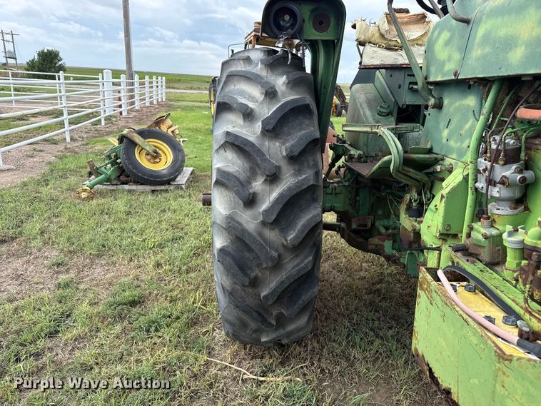 image for item FB6951 John Deere tractor