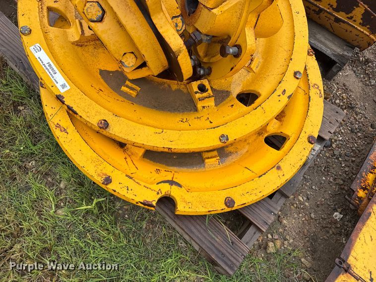image for item FB6959 Minneapolis Moline hubs and inner wheels
