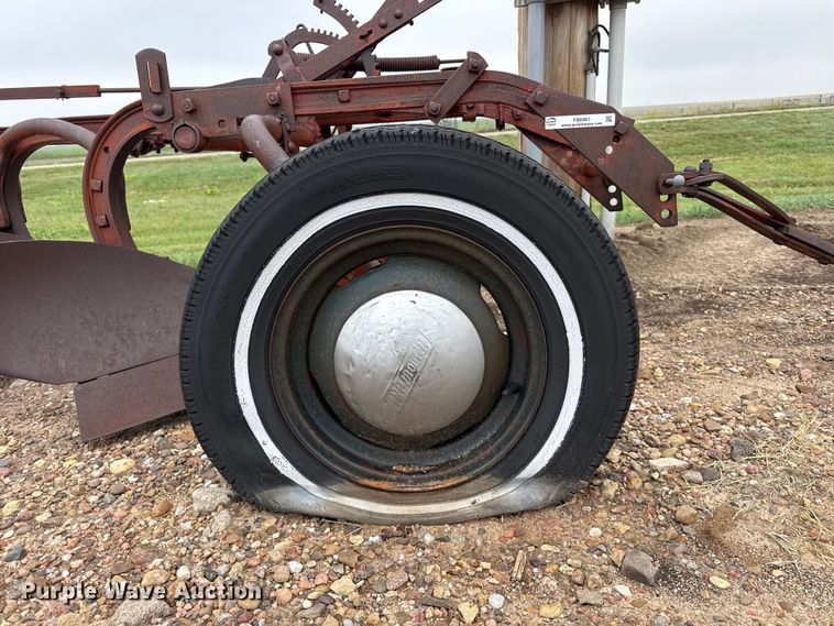 image for item FB6961 Moline plow