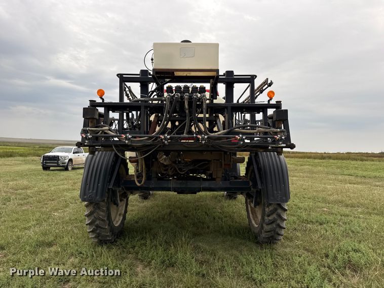 image for item FB6963 2004 Apache AS850 sprayer