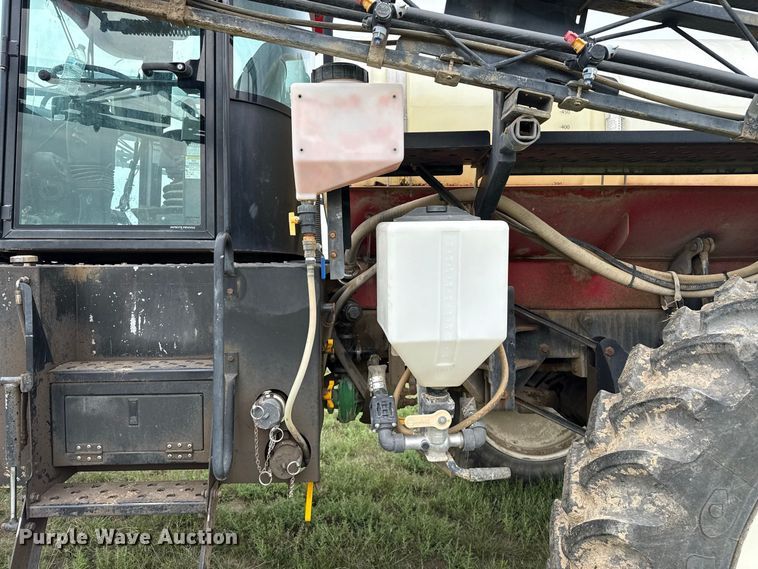 image for item FB6963 2004 Apache AS850 sprayer