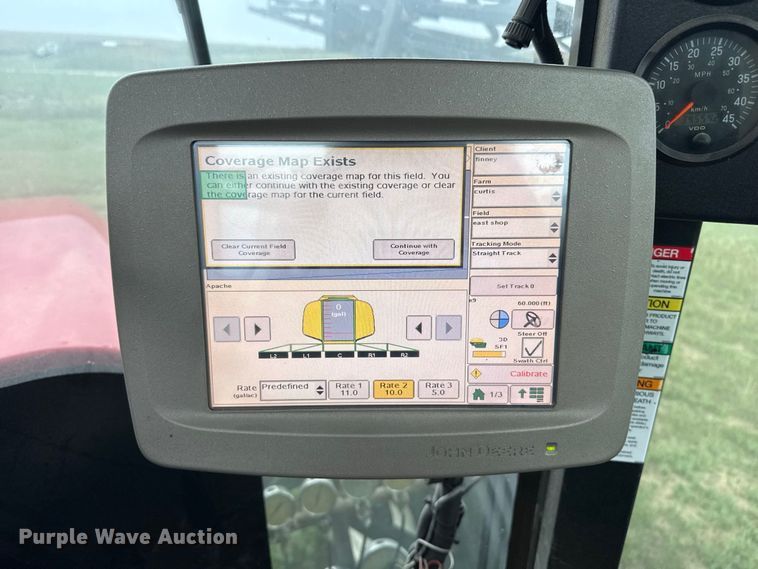 image for item FB6963 2004 Apache AS850 sprayer