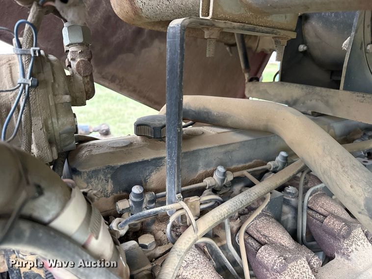 image for item FB6963 2004 Apache AS850 sprayer