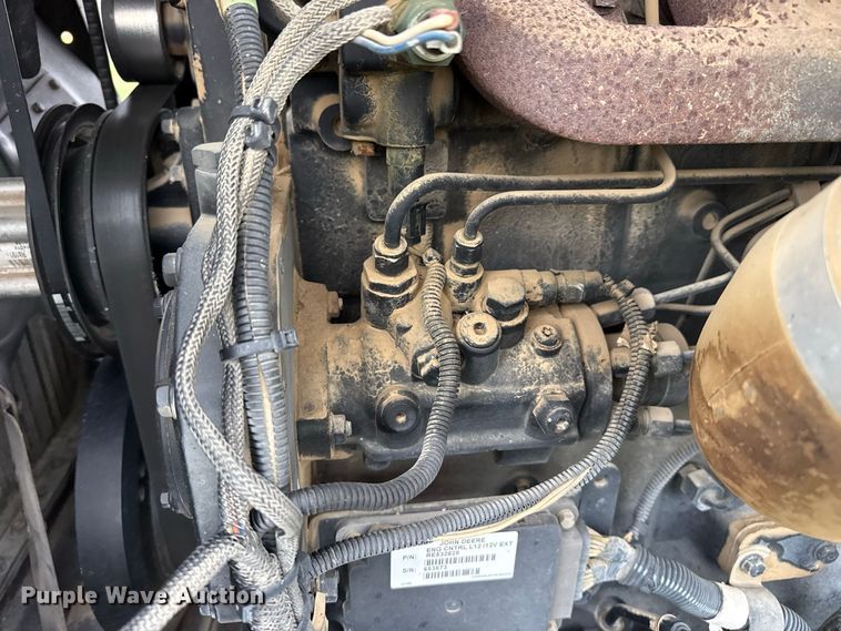 image for item FB6963 2004 Apache AS850 sprayer