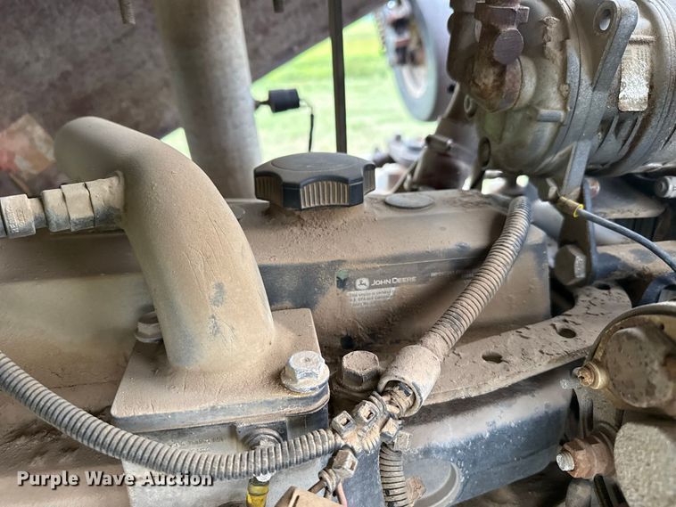 image for item FB6963 2004 Apache AS850 sprayer