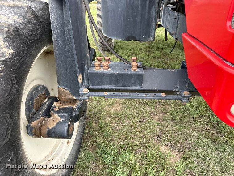 image for item FB6963 2004 Apache AS850 sprayer