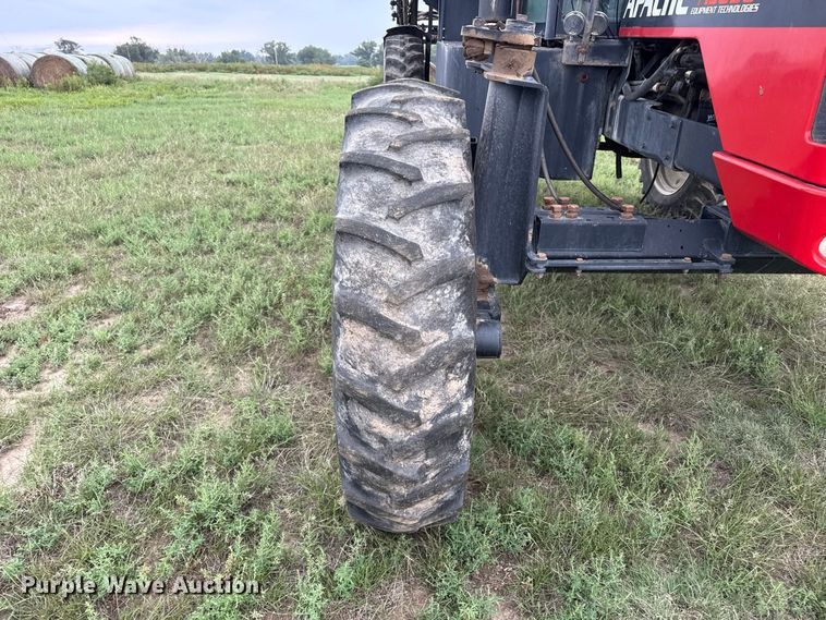 image for item FB6963 2004 Apache AS850 sprayer