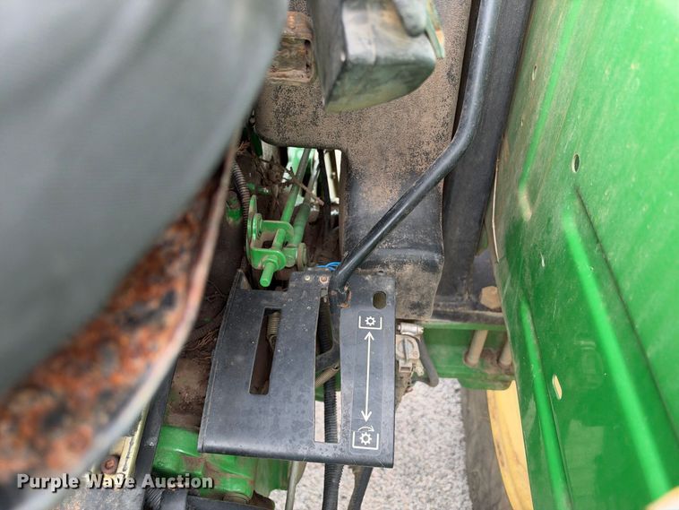 image for item FB8377 2012 John Deere 5055D tractor