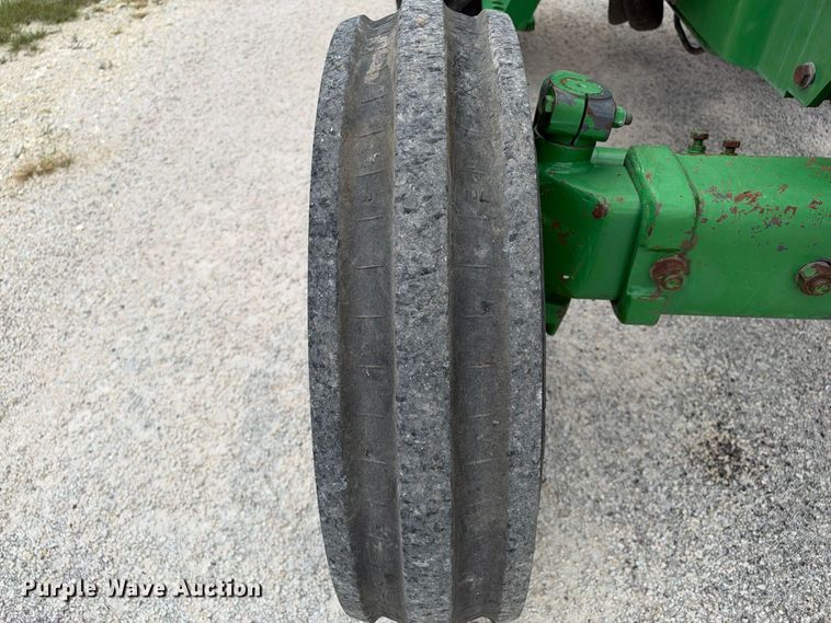image for item FB8377 2012 John Deere 5055D tractor