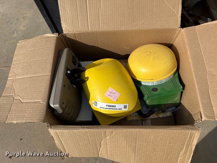 John Deere GPS equipment