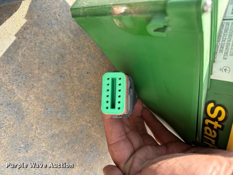 image for item FB8969 John Deere  GPS equipment