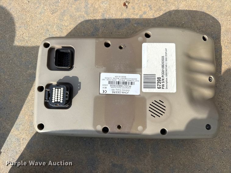 image for item FB8969 John Deere  GPS equipment