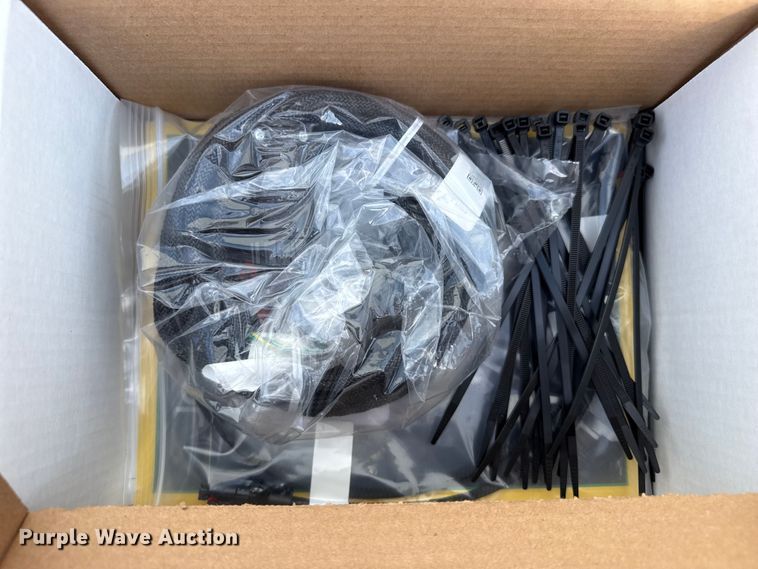 image for item FB8969 John Deere  GPS equipment