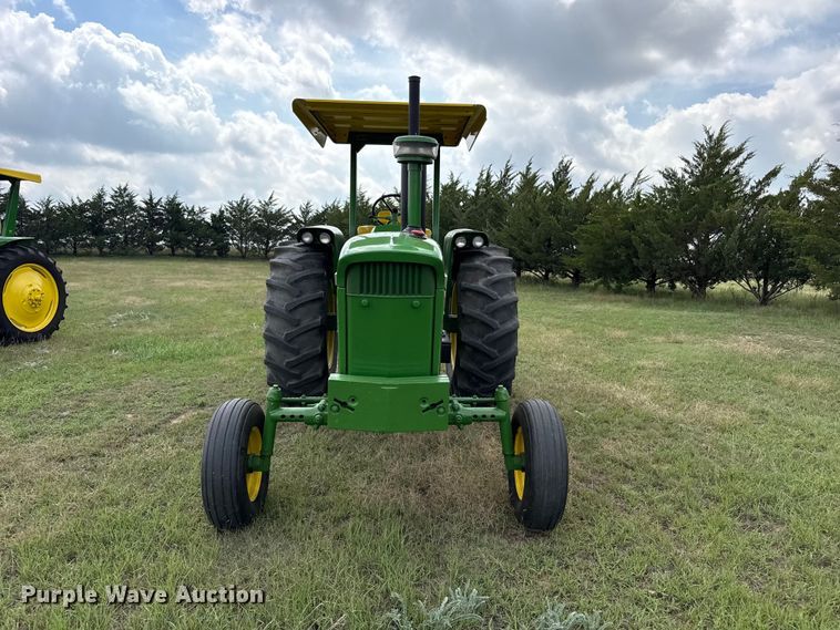 image for item FB8971 1962 John Deere 4010 tractor