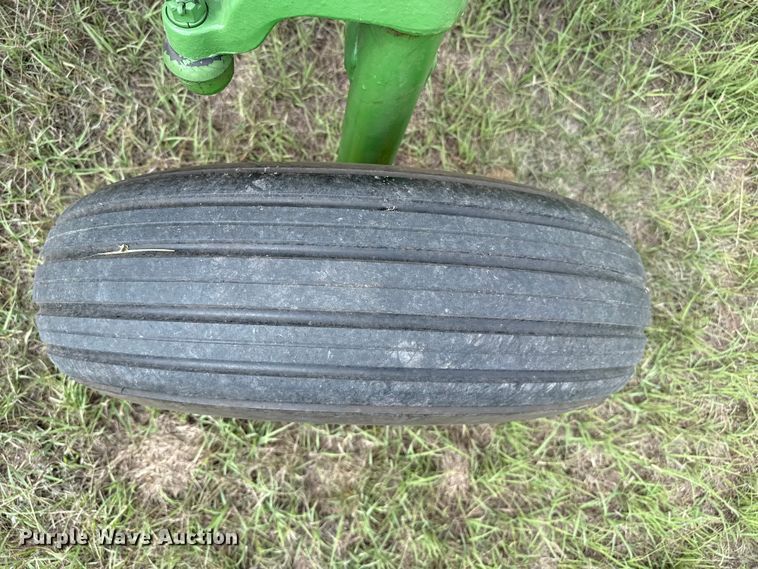 image for item FB8971 1962 John Deere 4010 tractor