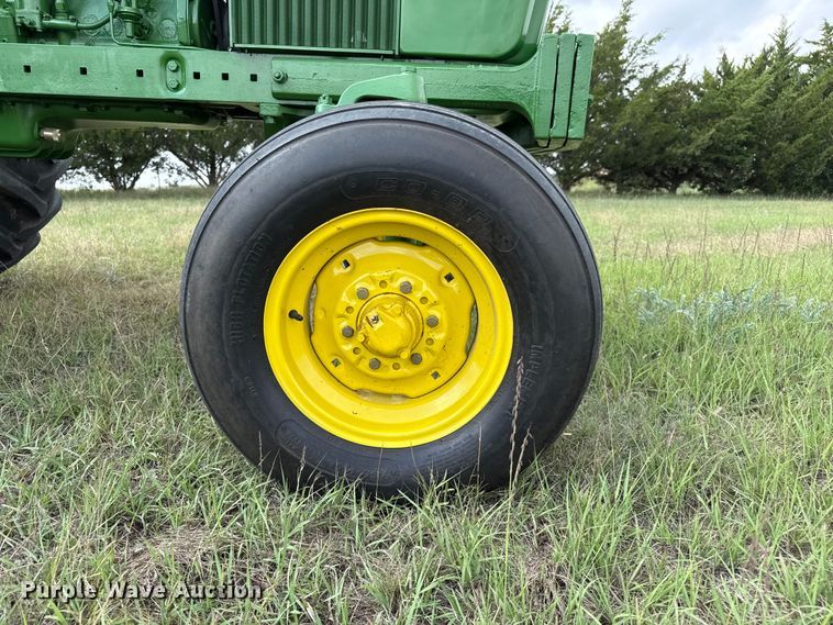 image for item FB8971 1962 John Deere 4010 tractor
