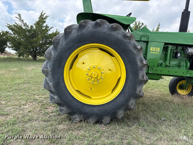 image for item FB8971 1962 John Deere 4010 tractor