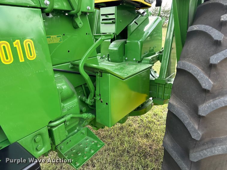 image for item FB8972 1962 John Deere 3010 tractor