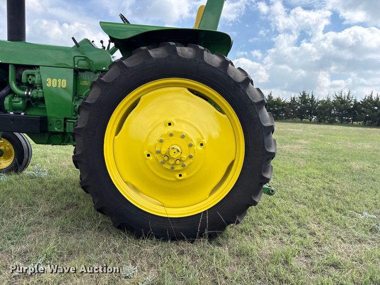 image for item FB8972 1962 John Deere 3010 tractor