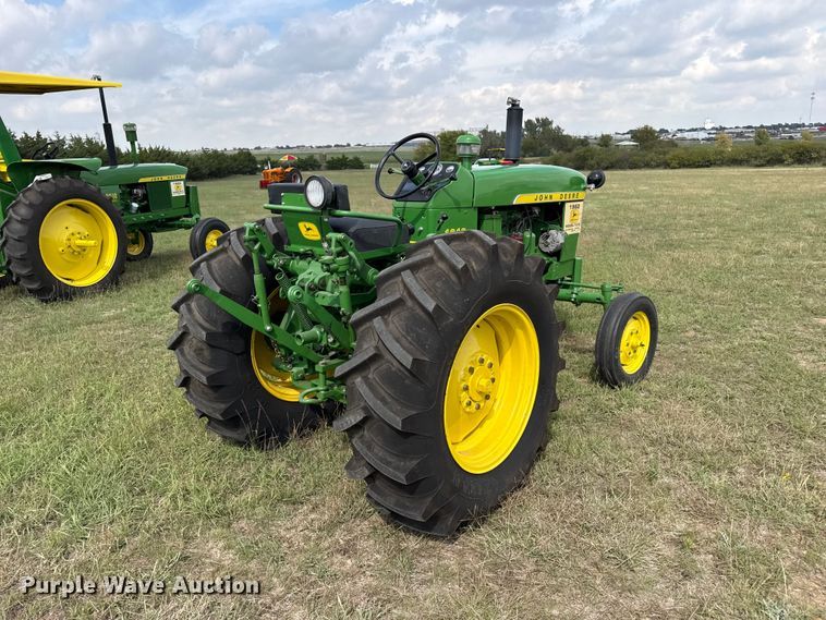 image for item FB8974 1962 John Deere 1010 tractor