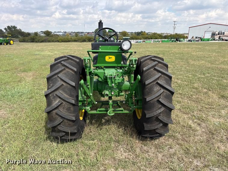 image for item FB8974 1962 John Deere 1010 tractor