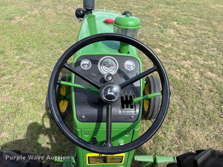 image for item FB8974 1962 John Deere 1010 tractor