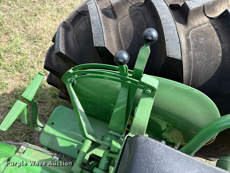 image for item FB8974 1962 John Deere 1010 tractor