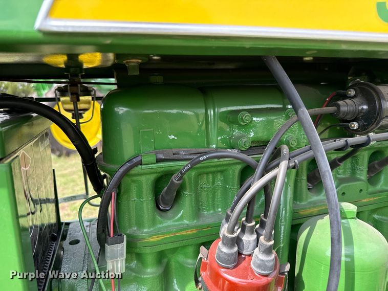 image for item FB8974 1962 John Deere 1010 tractor