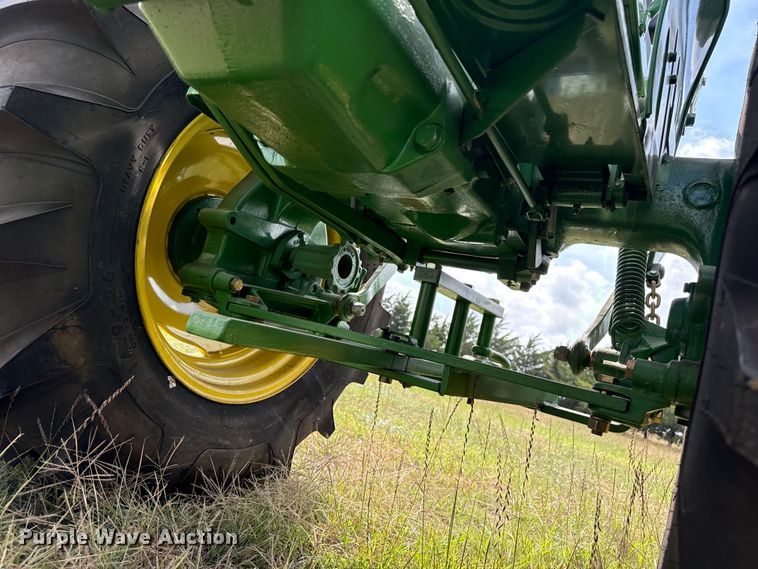 image for item FB8974 1962 John Deere 1010 tractor
