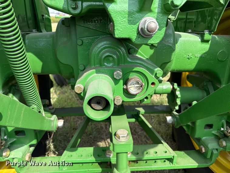 image for item FB8974 1962 John Deere 1010 tractor
