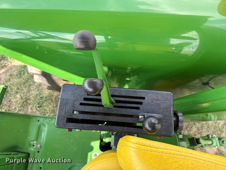 image for item FB8976 1969 John Deere 4020 tractor
