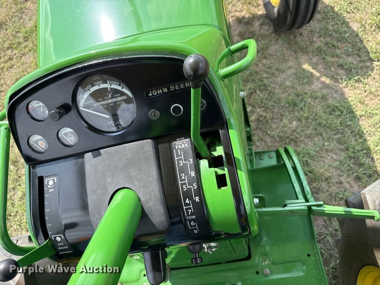 image for item FB8976 1969 John Deere 4020 tractor