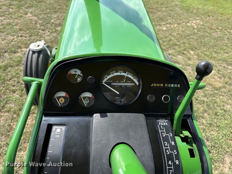 image for item FB8976 1969 John Deere 4020 tractor