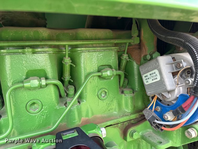 image for item FB8976 1969 John Deere 4020 tractor