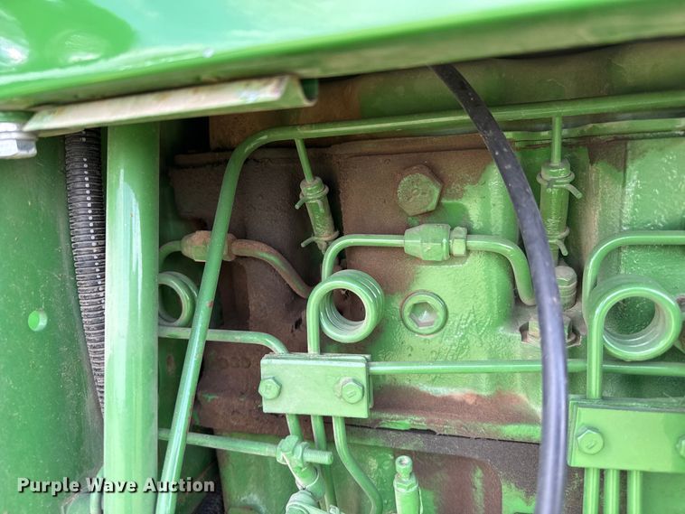 image for item FB8976 1969 John Deere 4020 tractor