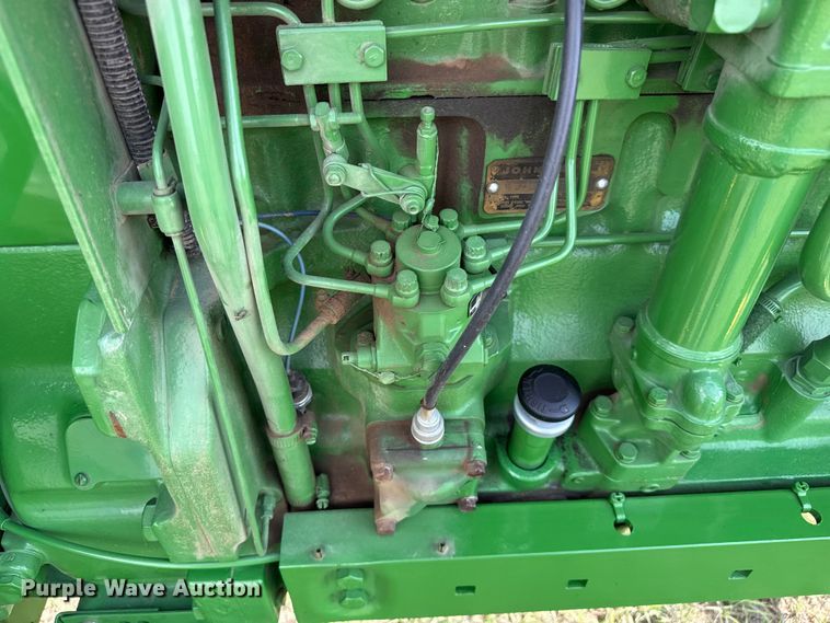 image for item FB8976 1969 John Deere 4020 tractor