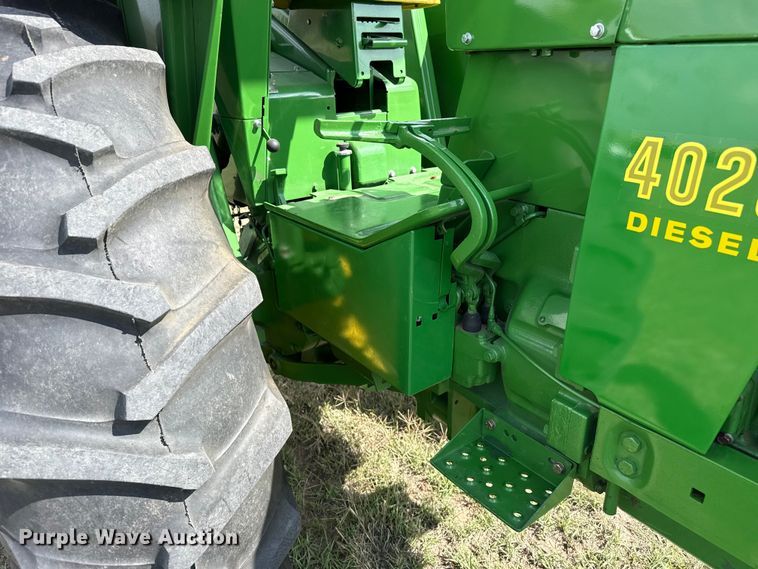 image for item FB8976 1969 John Deere 4020 tractor