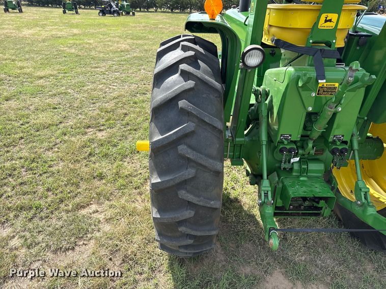 image for item FB8976 1969 John Deere 4020 tractor