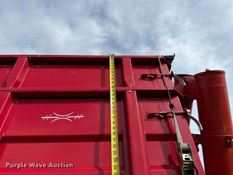 image for item FB8977 2000 GMC C8500 grain truck