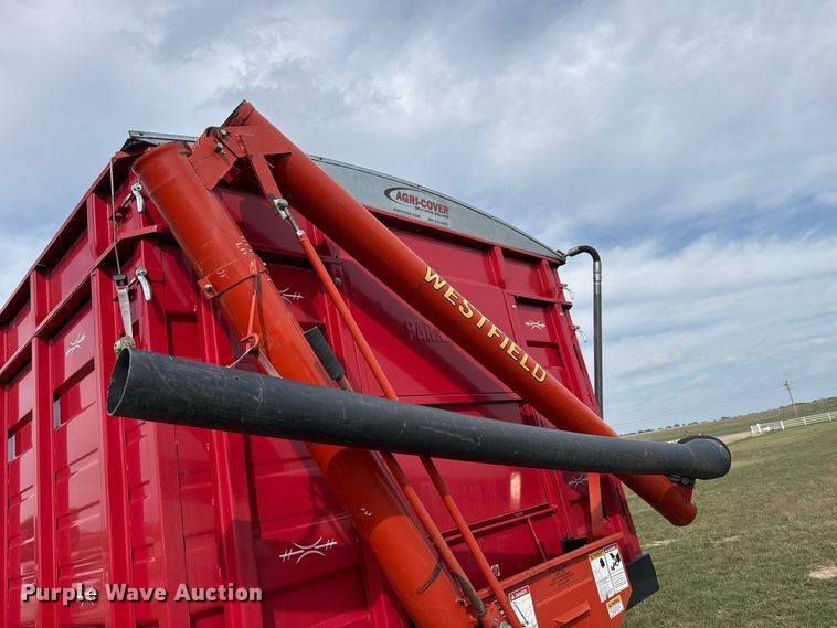 image for item FB8977 2000 GMC C8500 grain truck