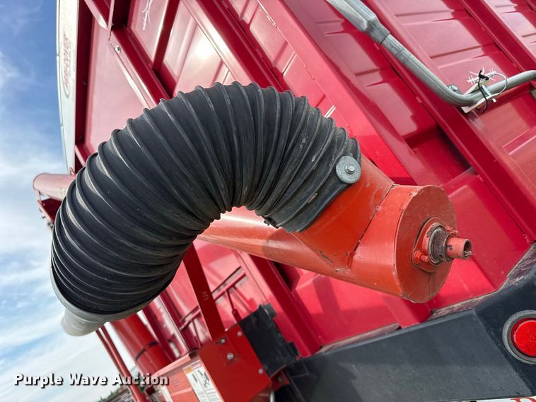 image for item FB8977 2000 GMC C8500 grain truck