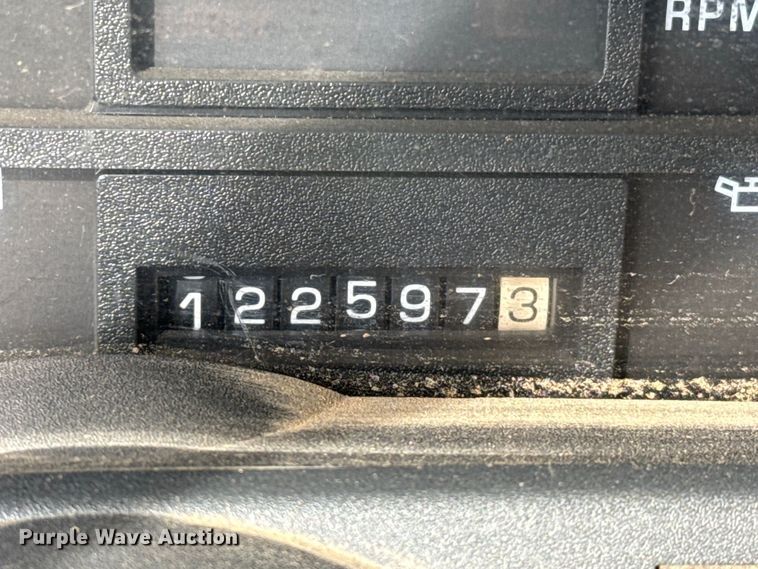 image for item FB8977 2000 GMC C8500 grain truck