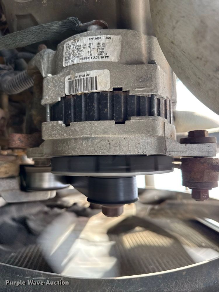 image for item FB8977 2000 GMC C8500 grain truck