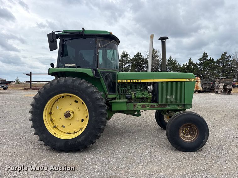 image for item FC4442 1974 John Deere 4430H tractor
