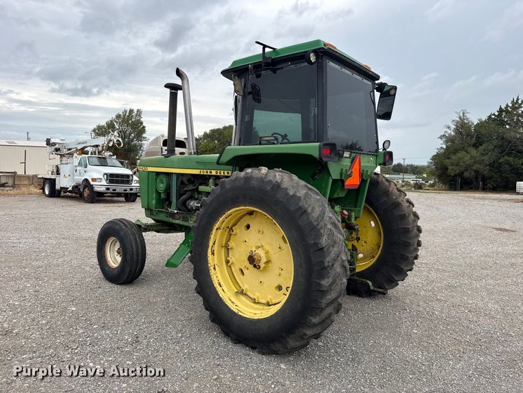 image for item FC4442 1974 John Deere 4430H tractor