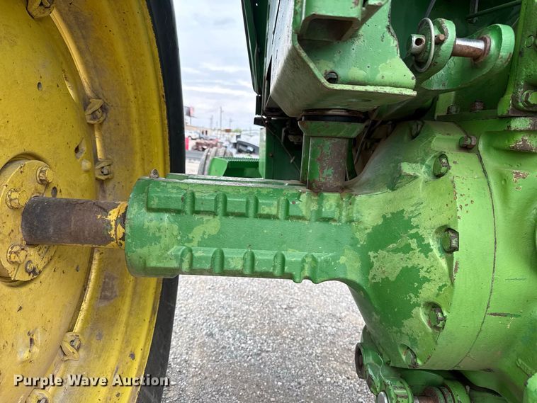 image for item FC4442 1974 John Deere 4430H tractor