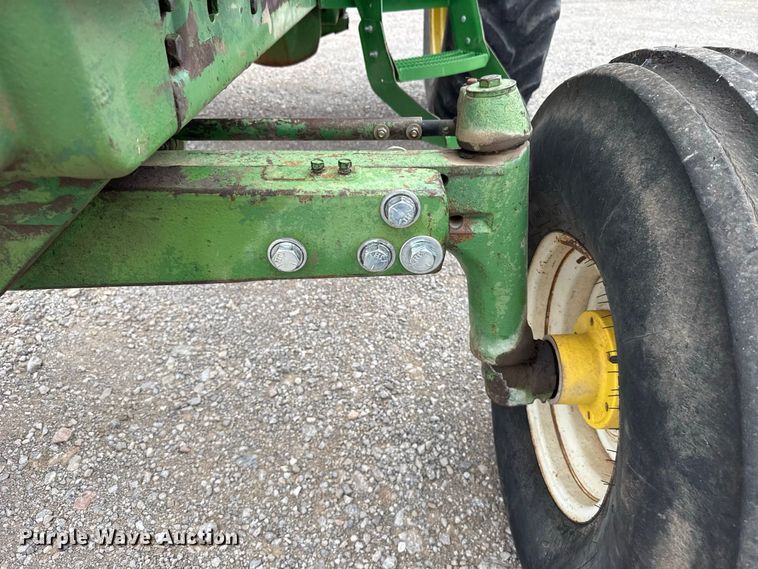 image for item FC4442 1974 John Deere 4430H tractor