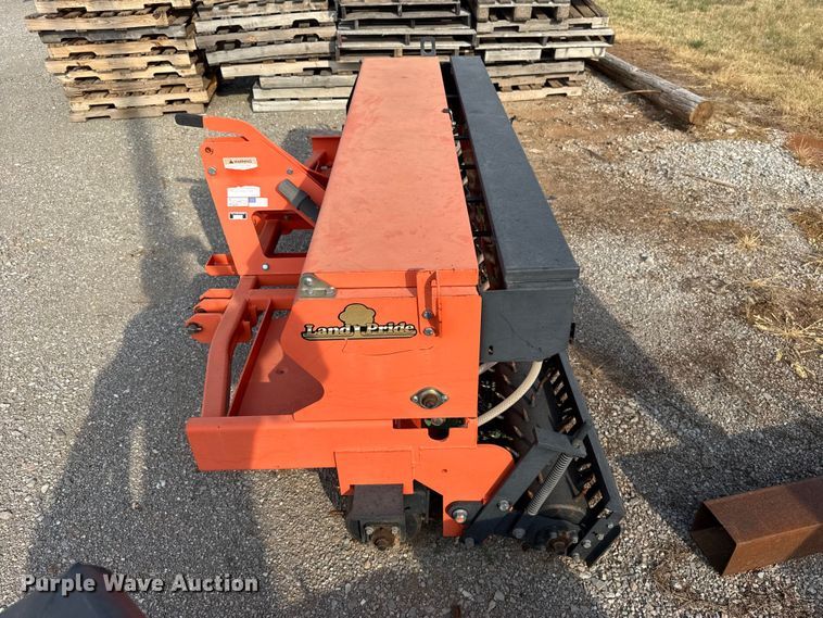 image for item FC4443 Land Pride seeder